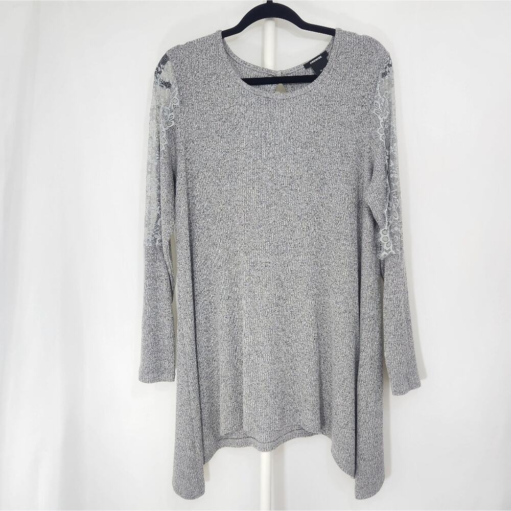 Premise Lace Sleeve Sharkbite Hem Tunic Top XL